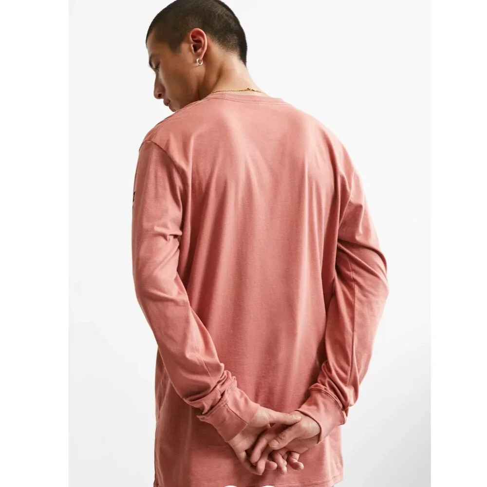 The North Face Patch Long Sleeve Tee Urban Outfitter Exclusive Size M Mens